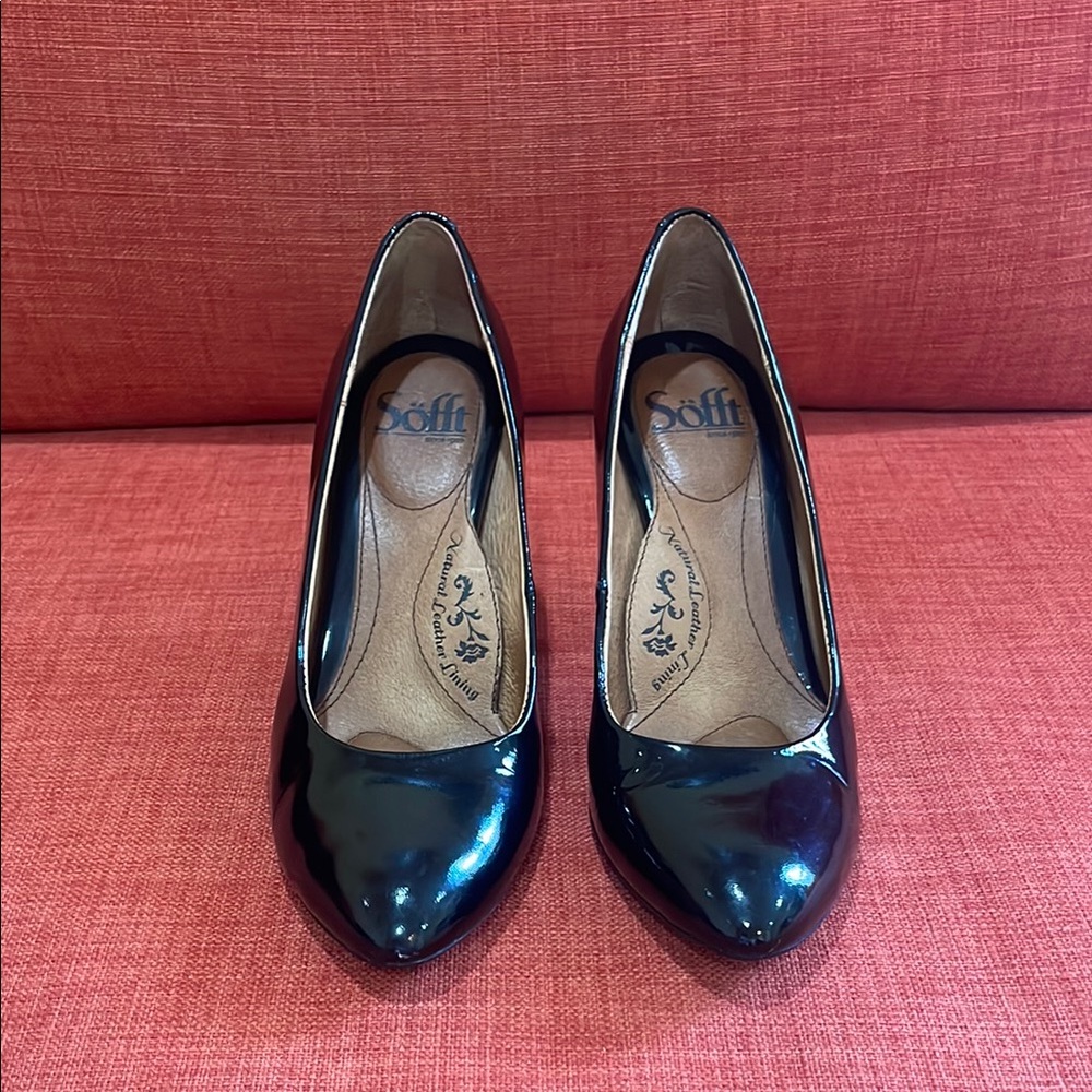 Sofft Black Patent Leather Pumps